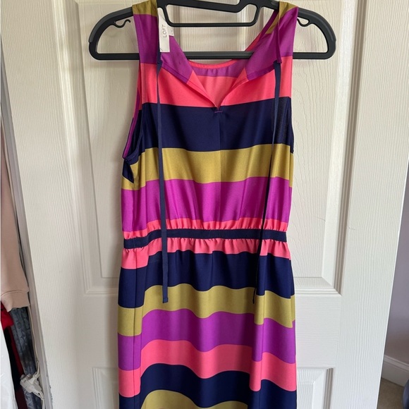 Light weight dress from Loft - Picture 2 of 4